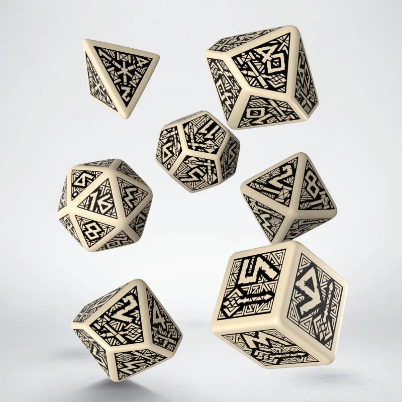 Q Workshop Dwarven Beige/Black Dice Set